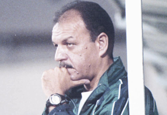 عدنان حمد باق مع المنتخب الوطني