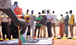 الانتخابات السودانية في يومها الأخير والحزب الحاكم يعلن مقتل 9 من قياداته