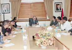 "الإسكان" توقف توزيع الأراضي والقروض