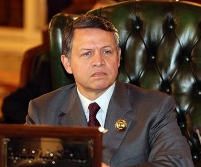 الملك يحذر من انفجار الوضع في المنطقة