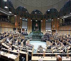 حمى الانتخابات النيابية تعيد النواب السابقين لقواعدهم الانتخابية