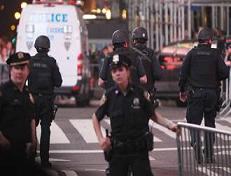 إخلاء ميدان تايمز سكوير في نيويورك بسبب سيارة مفخخة