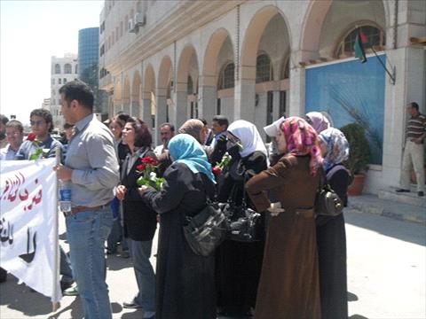 عمال المياومة يعتصمون هذه المرة لعودة "السنيد"