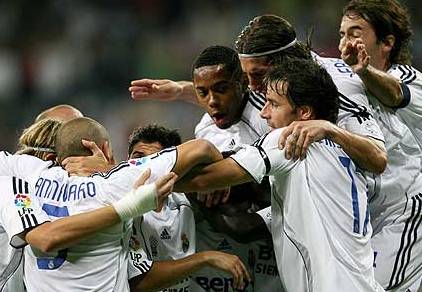 الدوري الاسباني: ريال مدريد يلاحق برشلونة