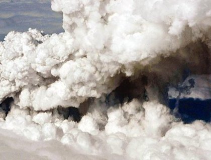 الرماد البركاني يصل للبنان وفلسطين..ماذا عن الاردن ؟