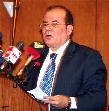 الشريف : لا يوجد أي توجه لتعيين رئيس جديد لـ "مكافحة الفساد"..