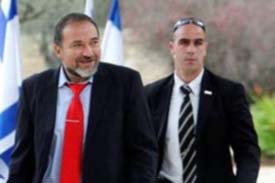 "معاريف": اسرائيل تخطط لحملة ضد السعودية ومقاضاتها دولياً