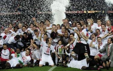 اشبيلية يحرز لقب كأس ملك اسبانيا بفوزه على اتليتيكو مدريد