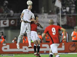 مصري وجزائري يجبران الفيفا على تغيير قانون ركلة الجزاء