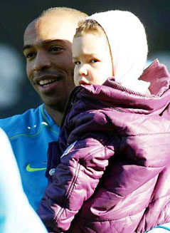 لأجل عيون ابنته .. هنري قد يوافق على الإنضمام لويستهام