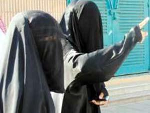 سائق مصري يطلب من معلمة سعودية تطبيق فتوى العبيكان عليه