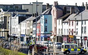 مسلح يقتل 12 شخصا ويصيب 25 آخرين على الاقل في بريطانيا