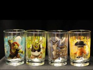 ماكدونالدز تسحب أكوابا ملوثة بمعدن سام