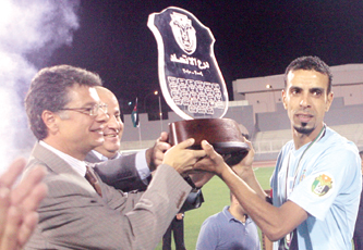 الاندية تطالب ببطولة الدرع وتأجيل دوري المحترفين