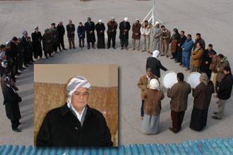 زعيم كردي عراقي يتحكم في السياسيين وأتباعه بطاقة روحية غامضة