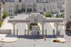 مشادة بين وزير الاشغال ومقاول لتأخر الوزارة في دفع مستحقاته