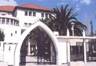 حزمة قرارات حكومية قريبا..رفع رسوم المياه وضريبة خاصة على البنزين