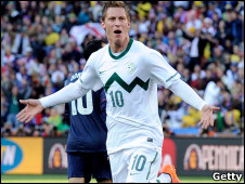 تعادل الولايات المتحدة وسلوفينيا بهدفين لكل منهما