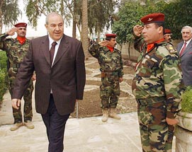 الكشف عن خطة لاغتيال علاوي في مطار بغداد