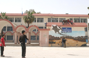 أولياء امور طلبة الأونروا يستنكرون حرمان أبنائهم من الكتب المدرسية