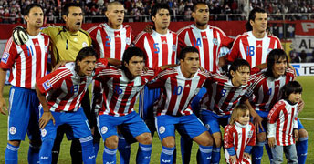 الباراغواي يقترب من التأهل لدور 16 بعد فوزه على سلوفاكيا