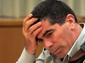 "كشف الكذب" لمعرفة من أعاد مسدس اشكنازي؟