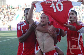 اسلامي قلقيلية يستهجن قيام ادارة الوحدات بالتعاقد مع العتال