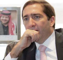 رئيس الوزراء لأحد المرشحين: الحكومة مصابة بعمى الألوان!