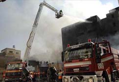 اخماد حريق في مستودع زيوت بالمقابلين