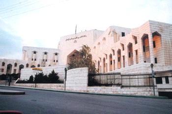 العدل العليا تلغي قرارا للمجلس القضائي الشرعي بترفيع قضاة