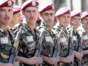 صحيفة: سوريا تدرس العودة عسكرياً إلى لبنان