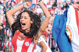 لاريسا تفي بوعدها رغم خروج منتخب بلادها