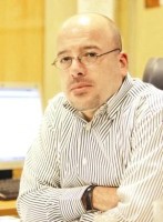 موسى برهومة يفتح النار على رئيس الحكومة سمير الرفاعي