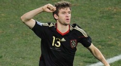 بايرن ميونخ يرفع راتب نجمه مولر لتجنب رحيله