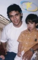 صور زوجات اللاعبين في مصر والجزائر ..فيديو