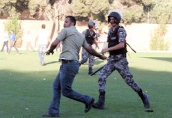 شغب وحجارة وقنابل مسيلة للدموع في لقاء شيحان وذات راس في الدرجة الاولى