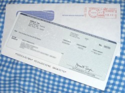 ضبط شيك بقيمة 100 مليون دينار مع شخص يحمل أوراقا لشركة وهمية