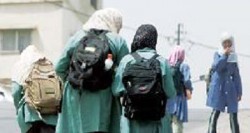 التربية ترجئ النظر في تغيير الزي المدرسي