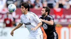 ريال مدريد يعلن غياب كاكا عن الملاعب نحو 4 أشهر بعد خضوعه لجراحة