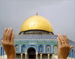 مقاومة التطبيع: زيارة القدس والصلاة في الأقصى بتأشيرة إسرائيلية "حرام"