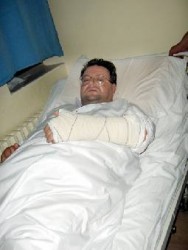 تعرض النائب السابق الشرمان للضرب على يد 5 أشخاص من عشيرته