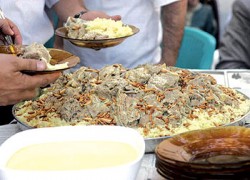 "طرود الخير وموائد الرحمن"..تكتسي بالطابع الانتخابي في الشهر الفضيل