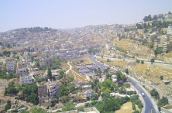 ضبط اعتداء على خط مياه رئيسي في الشونة