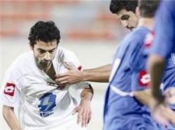 بعد أن توجوا بالسوبر .. لاعبو الكويت يرفضوا تسلم الكأس والميداليات !