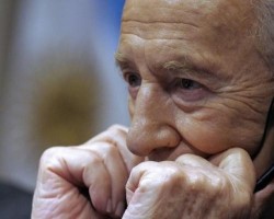 هدم منازل "العراقيب" يفسد وليمة بيريز لدبلوماسيين أردني ومصري