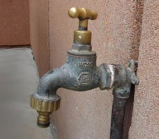 قرار وشيك بنقل طاقم إدارة مياه جرش واستبداله بآخر جديد