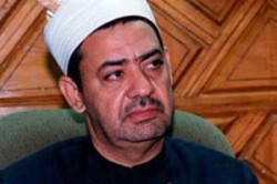 أحمد الطيب: مخططات وأموال طائلة تنفق لتدمير الأزهر الشريف
