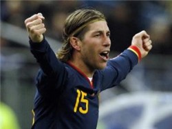 مورينيو يختار خضيرة وراموس بدلاء لكاسياس في حراسة المرمى