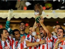 اتلتيكو مدريد يحرم انتر ميلان من حصد الألقاب ويتوج بالسوبر