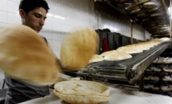 "المخابز" تدرس زيادة اسعار منتجاتها بعد رفع الطحين